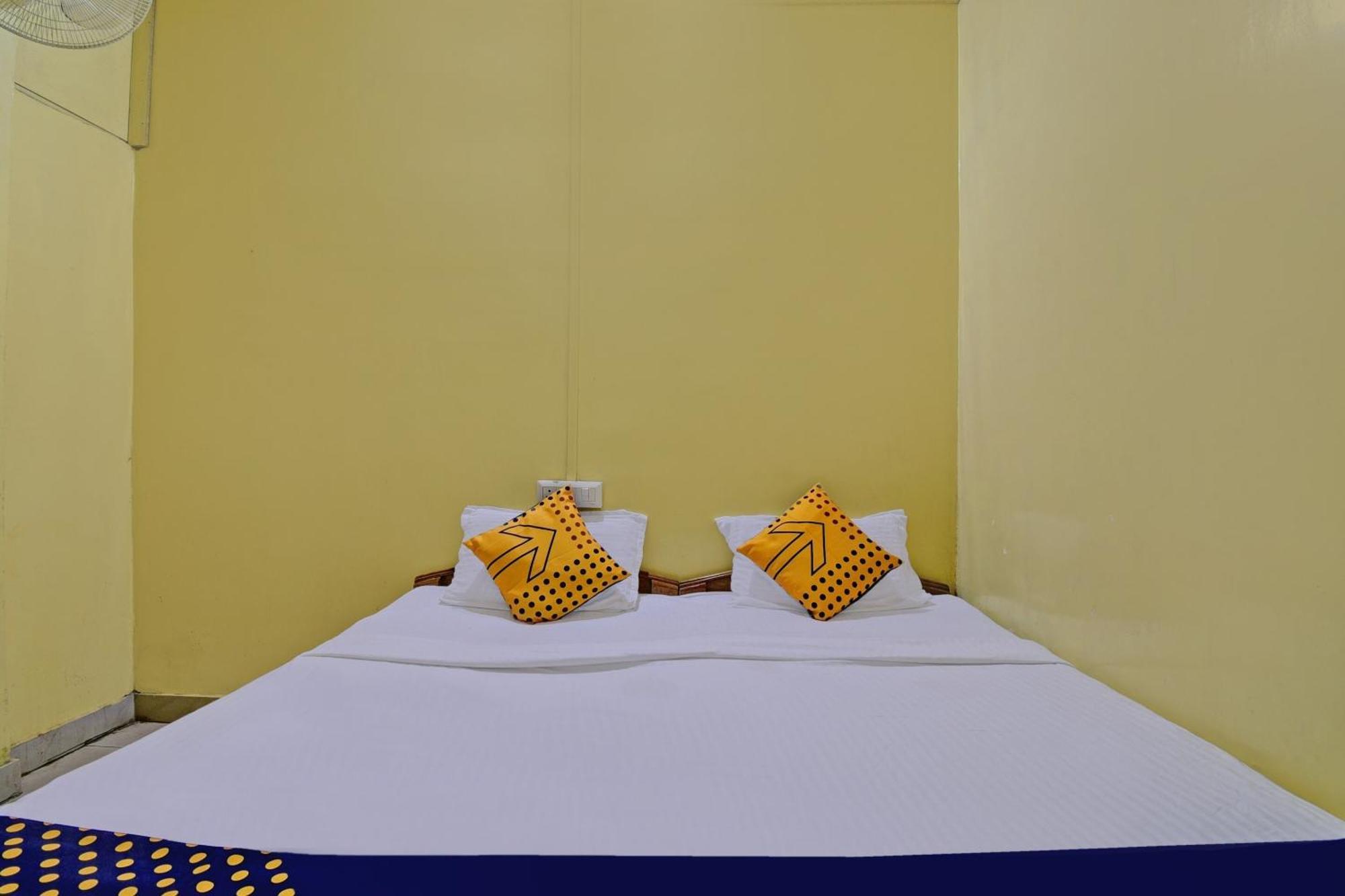 Oyo Flagship Thank You Lodge Nac Dispur Экстерьер фото