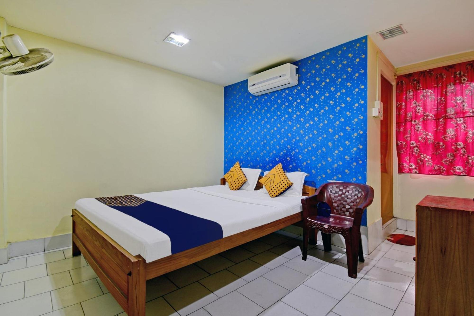 Oyo Flagship Thank You Lodge Nac Dispur Экстерьер фото
