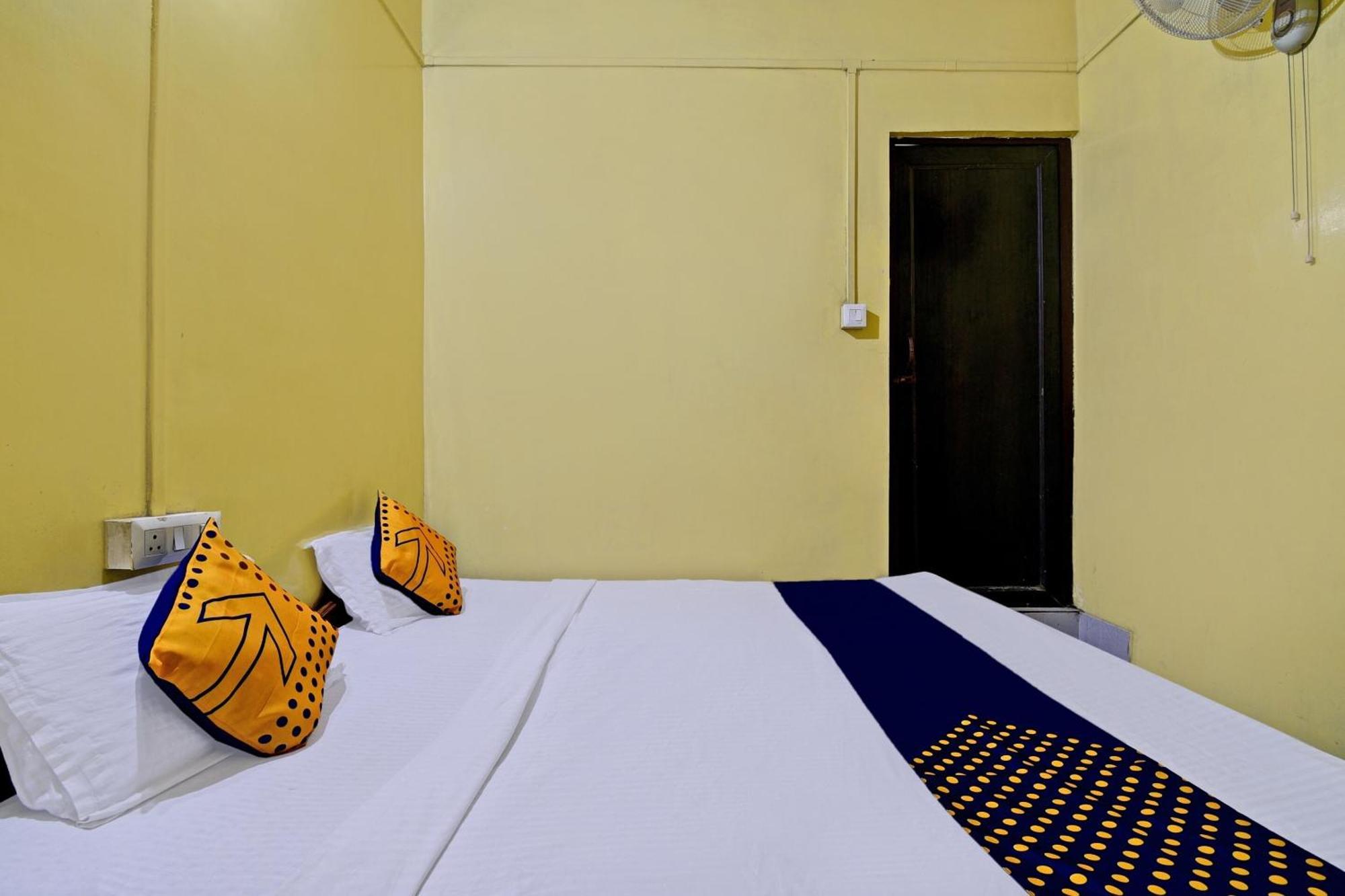 Oyo Flagship Thank You Lodge Nac Dispur Экстерьер фото
