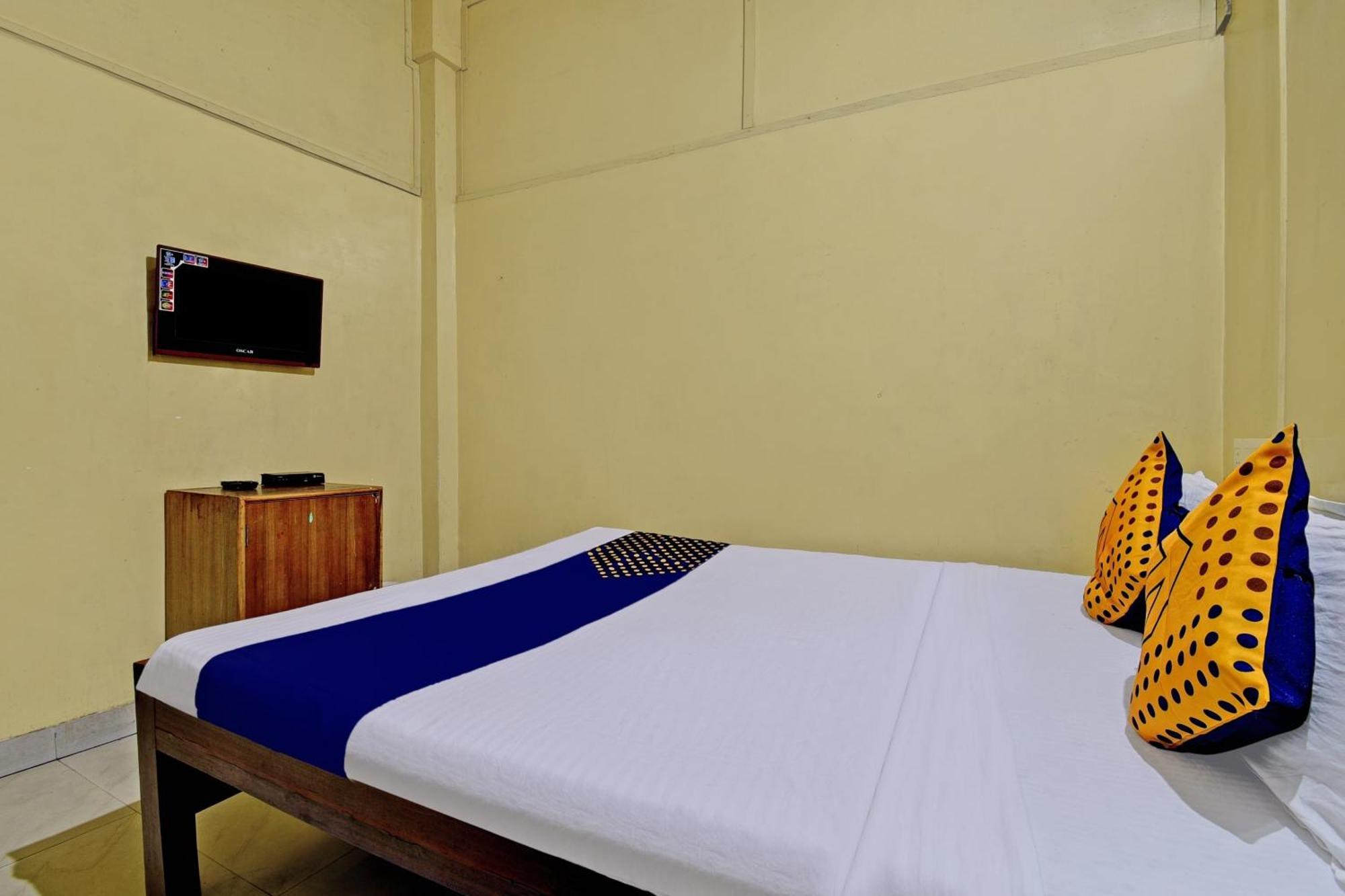 Oyo Flagship Thank You Lodge Nac Dispur Экстерьер фото